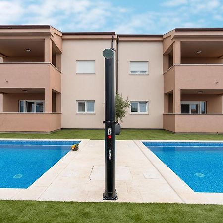 Apartmani Villa Ruby Linardići 外观 照片