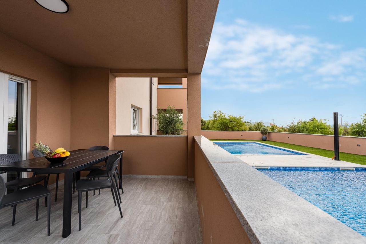 Apartmani Villa Ruby Linardići 外观 照片