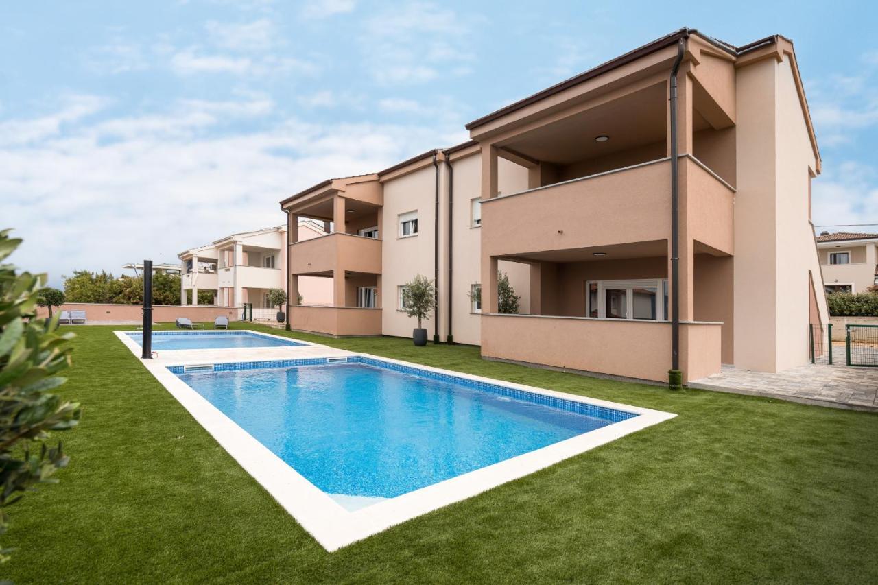 Apartmani Villa Ruby Linardići 外观 照片
